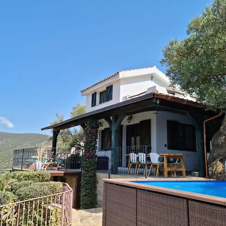 Villa With Heated Pool And Panoramic View Torre delle Stelle