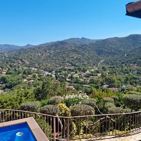 With Heated Pool And Panoramic View Vila