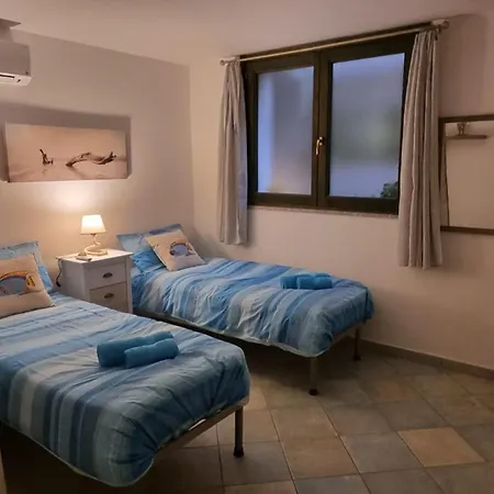 Villa With Heated Pool And Panoramic View *