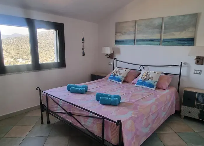 Villa With Heated Pool And Panoramic View *